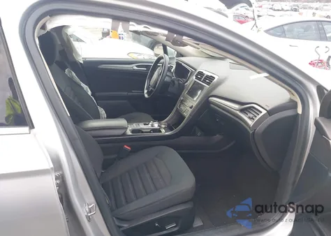 2019 Ford Fusion Hybrid Se z USA, uszkodzony, nr VIN 3FA6P0LU1KR179968